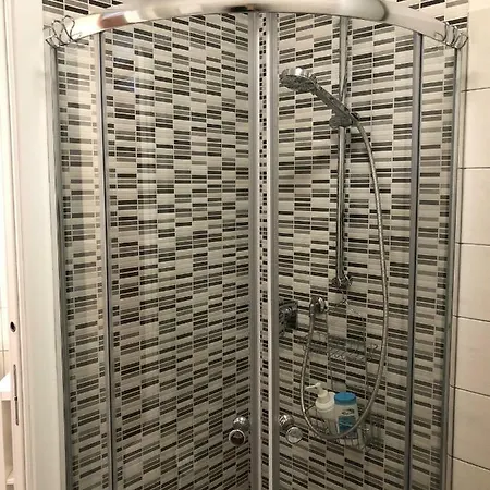 La Dolce With Free Private Parking Apartament