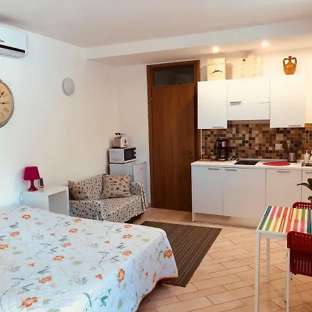La Dolce With Free Private Parking Apartament